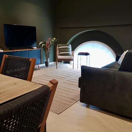 Maison Leon Apartment